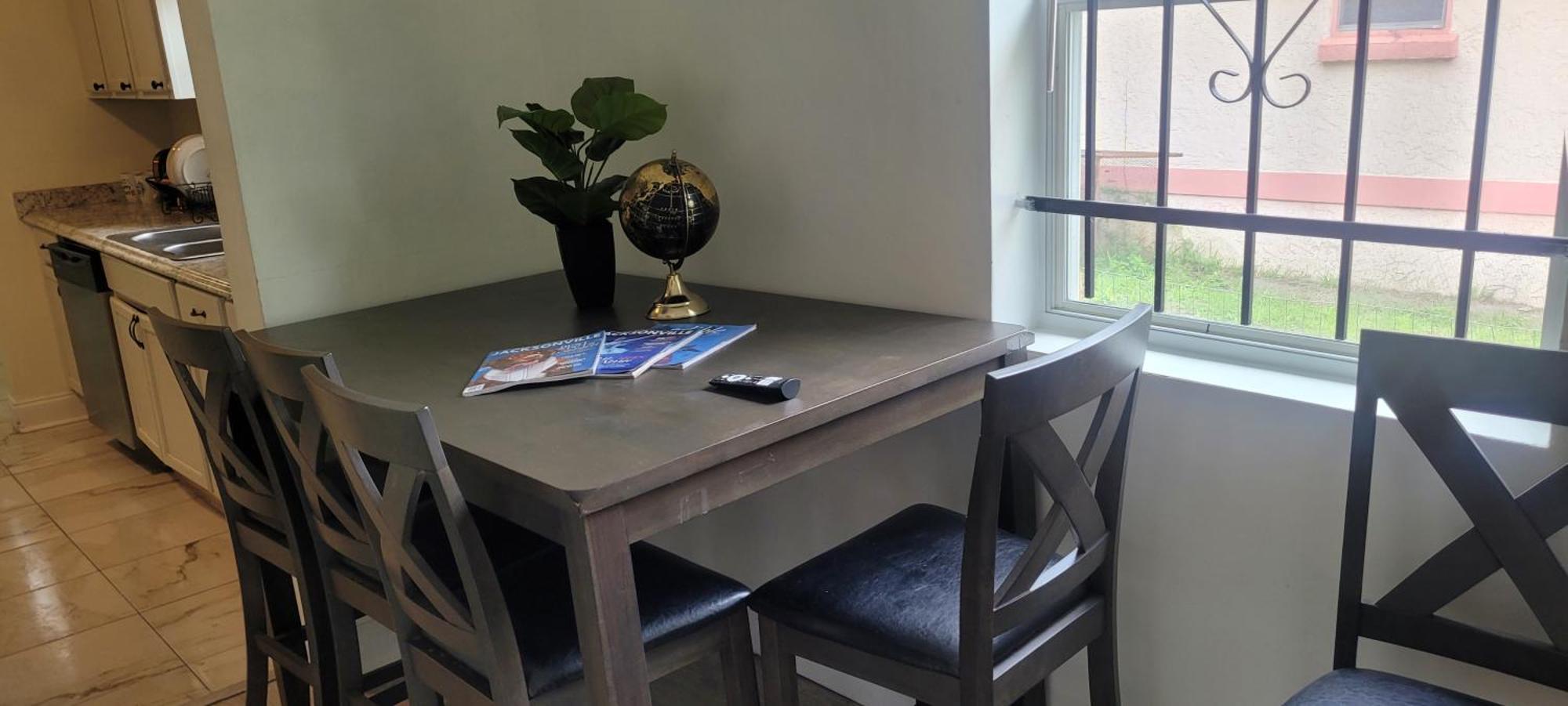 Large, Central, Lovely & Cozy 4Bed/2Bath - House By Everbank Stadium Jacksonville Exteriér fotografie